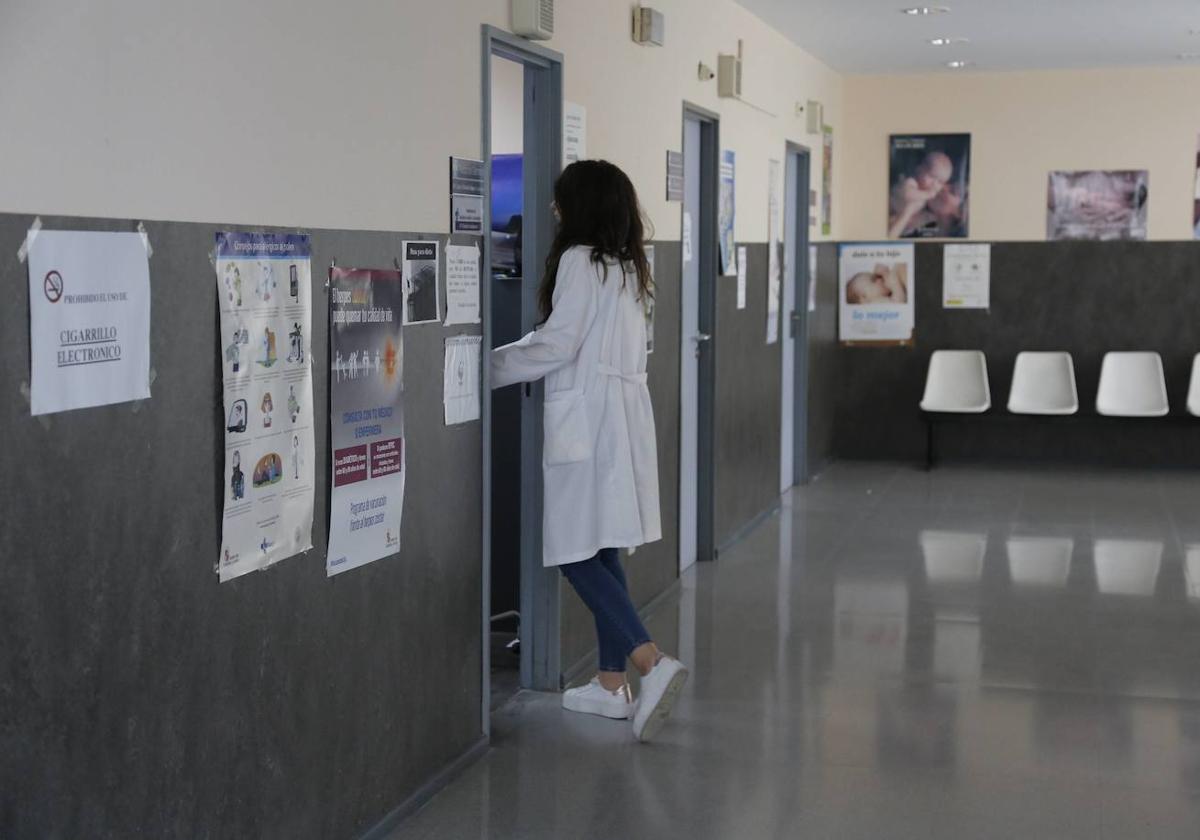 Incentivos de hasta 6.000 euros en formación y horarios flexibles para fidelizar a médicos rurales