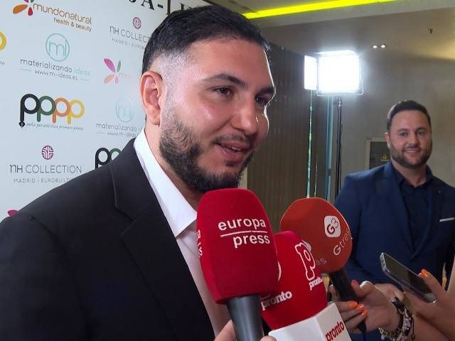 Omar Montes, ante los medios de comunicación.