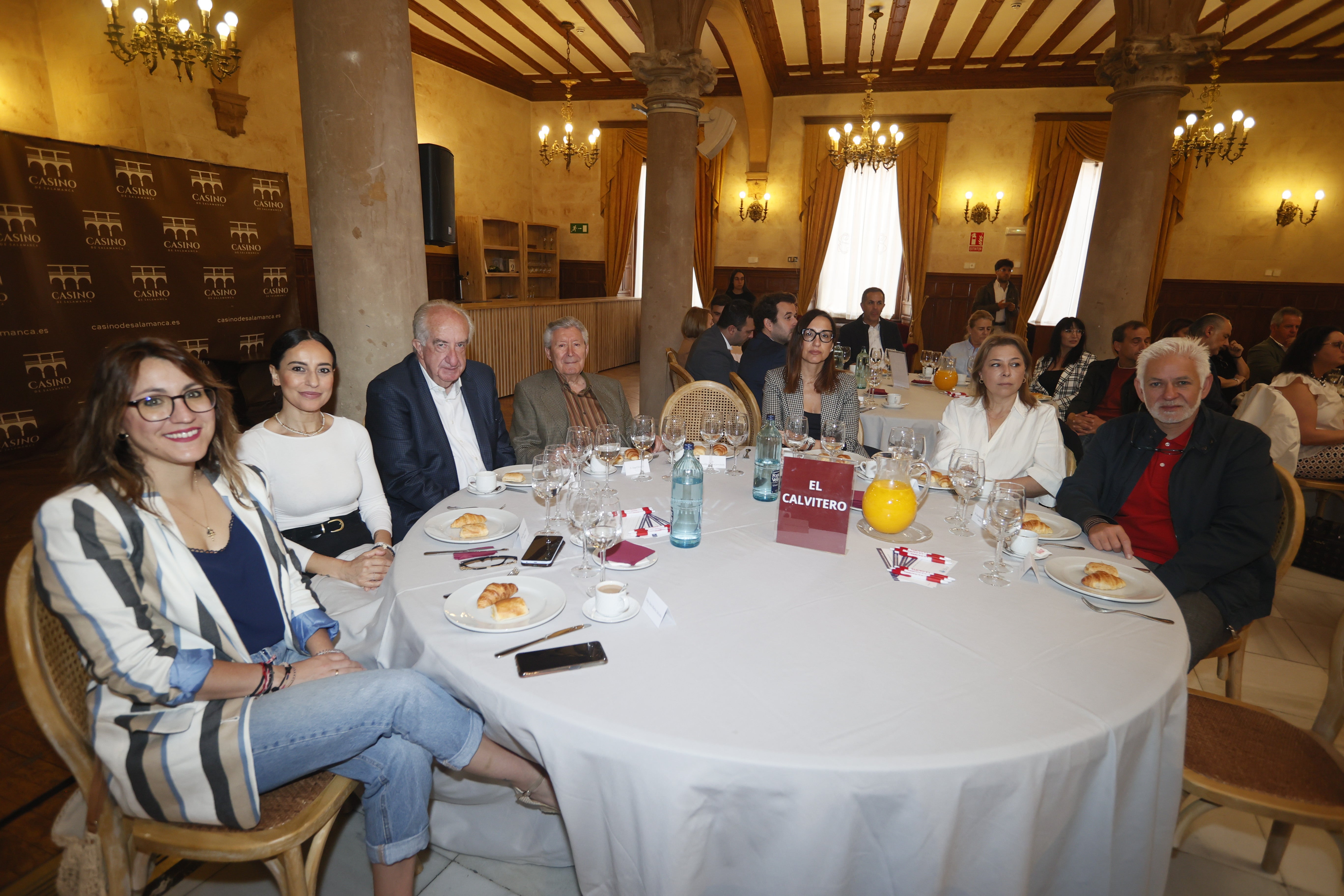 Sara Martín y Rosa M. Martín (Acción Laboral), Emilio Pérez y Ángel Borrego (Construcciones Borrego Mateos), Rosa Sánchez y Ana Romero (Asesoría Sánchez Romero) y Marcelino Muñoz (UGT).