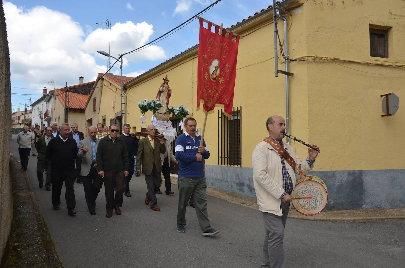 El Cabaco se transforma por «La Emperrá»
