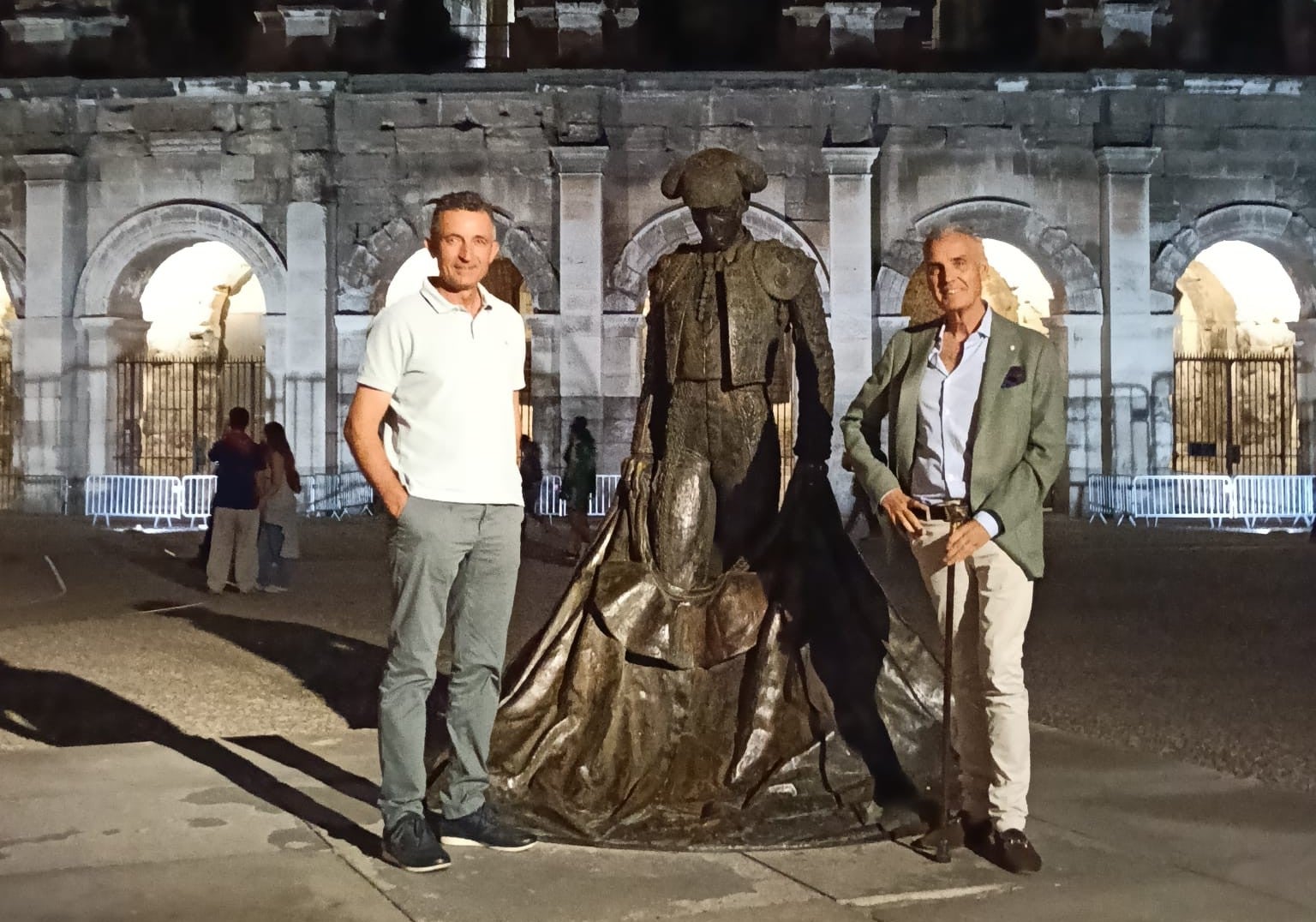 Los salmantinos que han viajado a Nimes a la alternativa de Marco Pérez