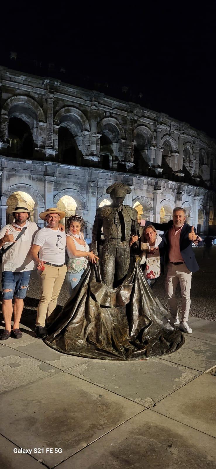Los salmantinos que han viajado a Nimes a la alternativa de Marco Pérez