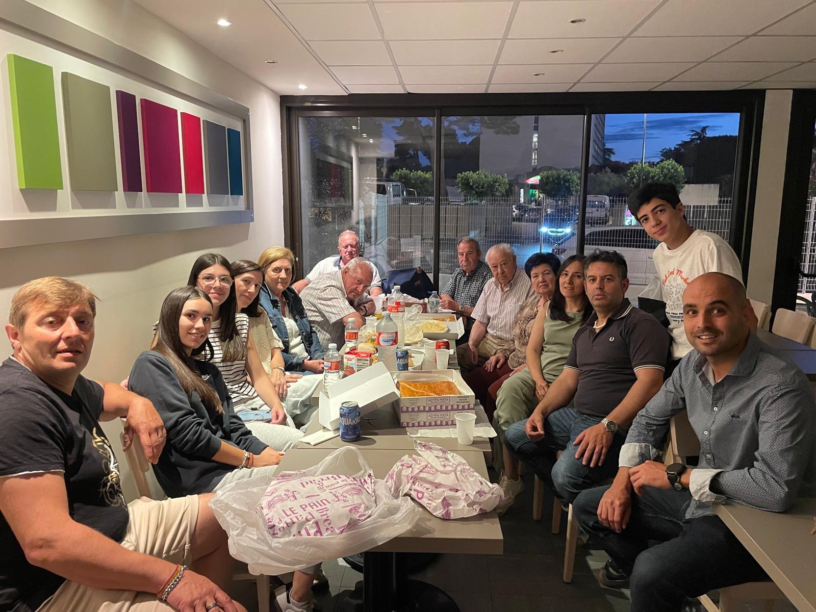 Los salmantinos que han viajado a Nimes a la alternativa de Marco Pérez