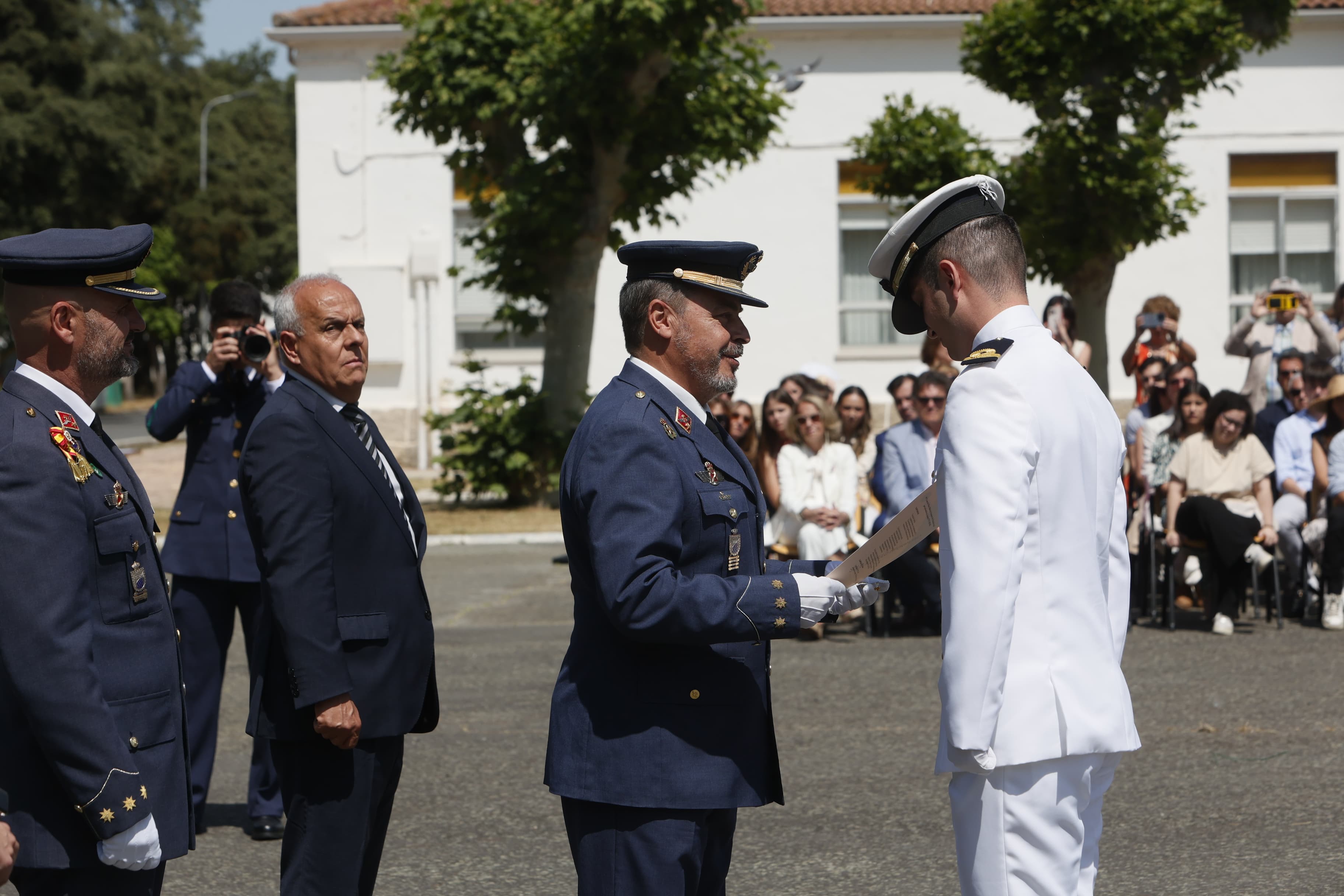 La clausura del curso académico del Grupo de Escuelas de la Base Aérea de Matacán, en imágenes