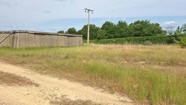 Parcela donde se construirá el nuevo depósito en Cuatro Calzadas, Martinamor.