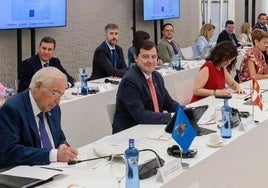 Mañueco en un momento de la Conferencia de Presidentes celebrada este viernes en Barcelona.