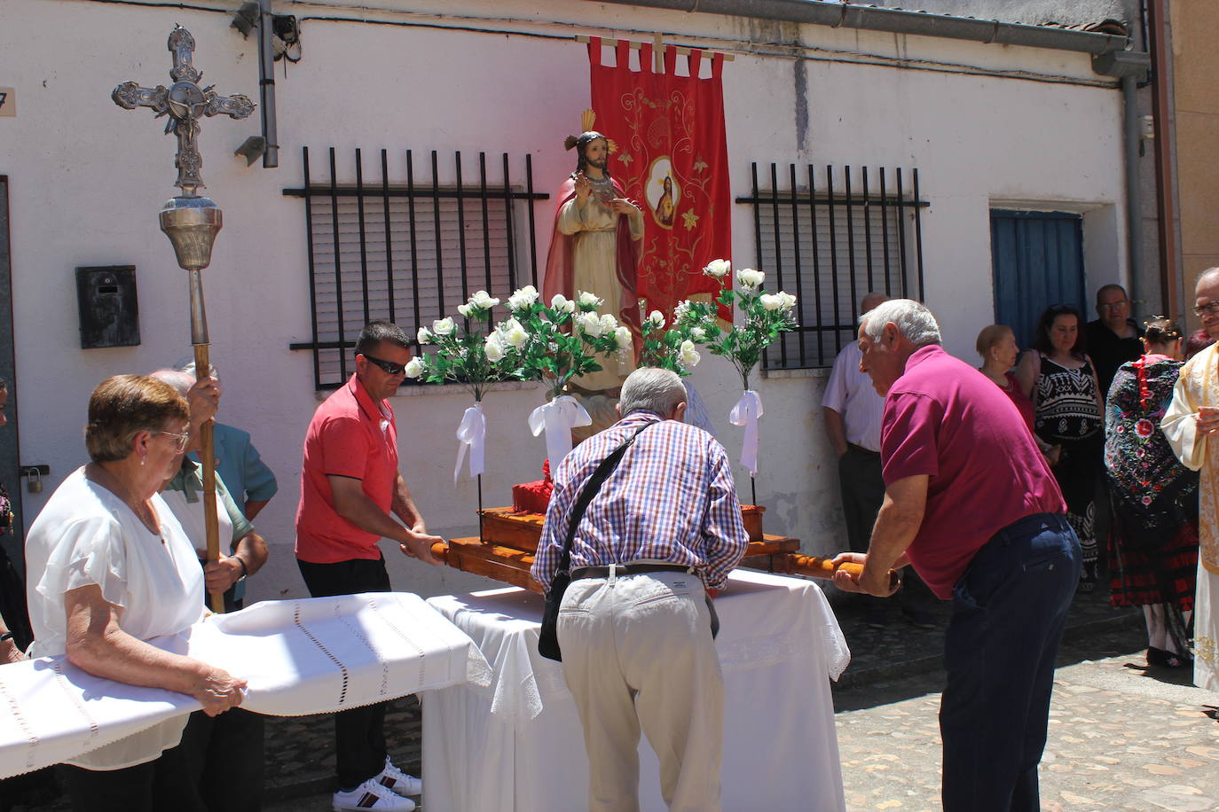 El Cabaco se viste de folclore serrano por La Emperrá