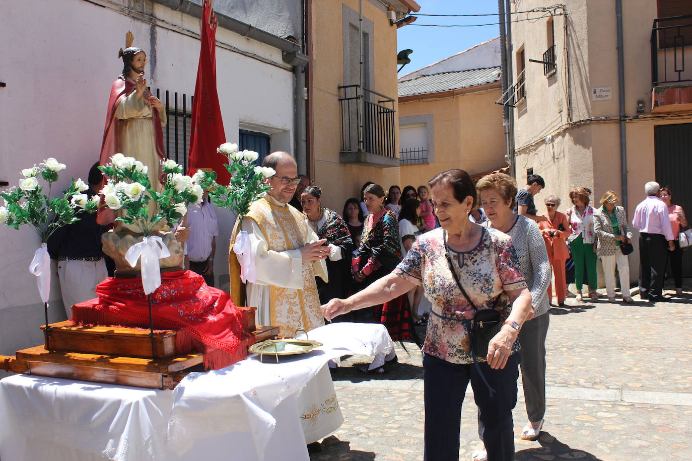 El Cabaco se viste de folclore serrano por La Emperrá