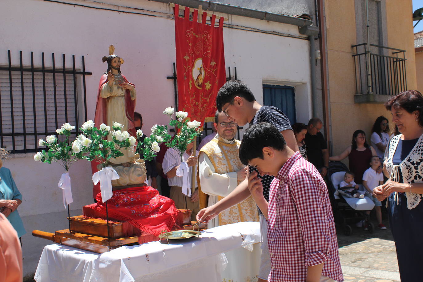 El Cabaco se viste de folclore serrano por La Emperrá