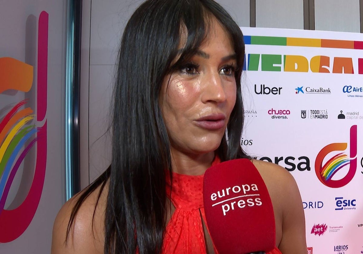 Begoña Villacís reaparece en la entrega de los Premios Diversa