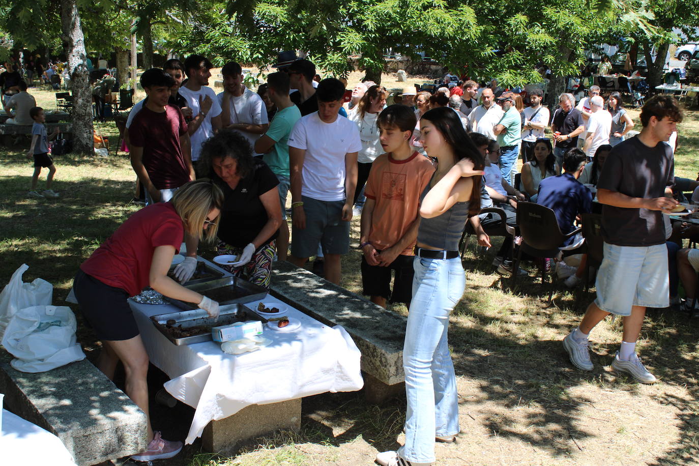 Puerto de Béjar disfruta de la romería al fresco de Santa Bárbara