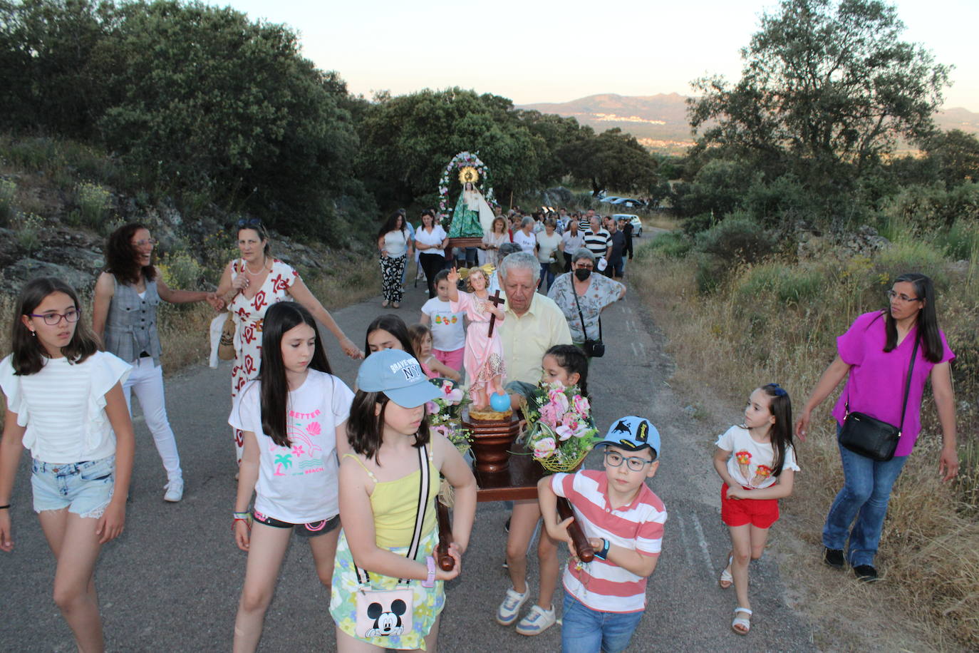 Valdefuentes de Sangusín recibe a la Virgen del Carrascal