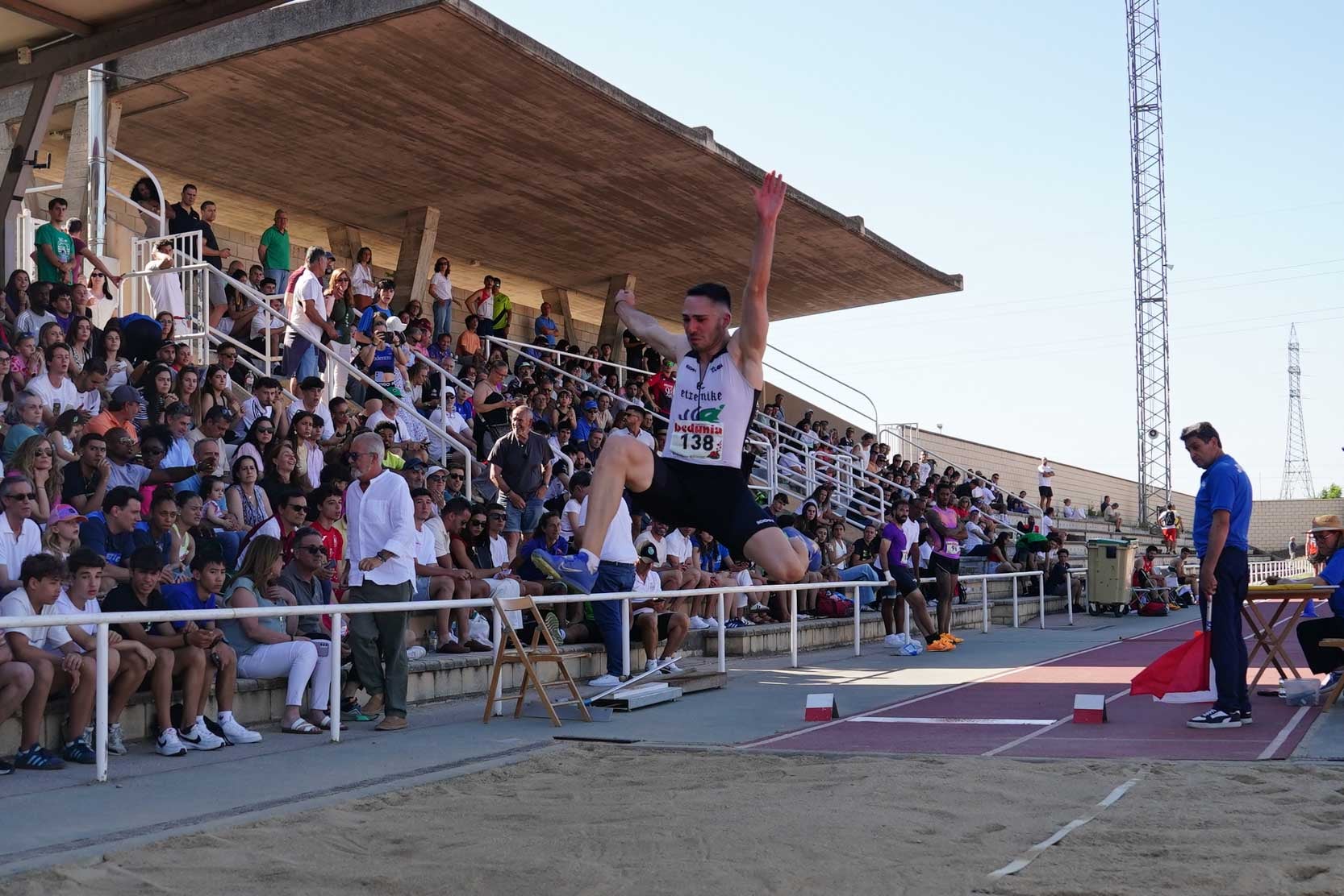 Las mejores imágenes de una gran tarde de atletismo en Las Pistas del Helmántico