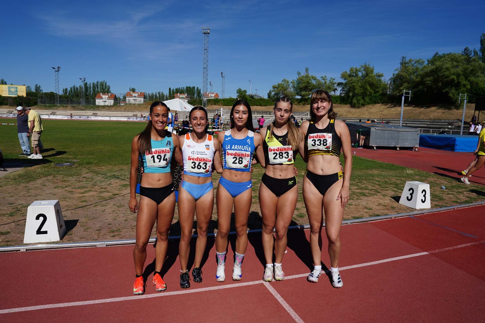 Las mejores imágenes de una gran tarde de atletismo en Las Pistas del Helmántico