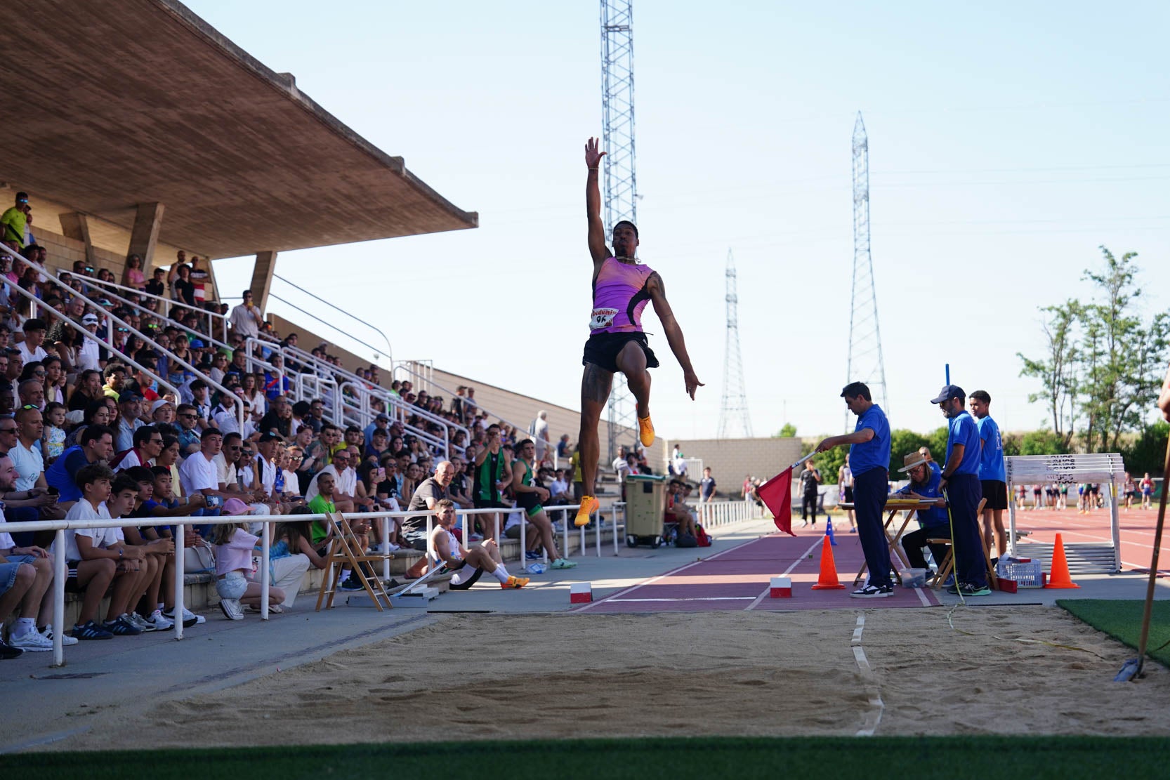 Las mejores imágenes de una gran tarde de atletismo en Las Pistas del Helmántico