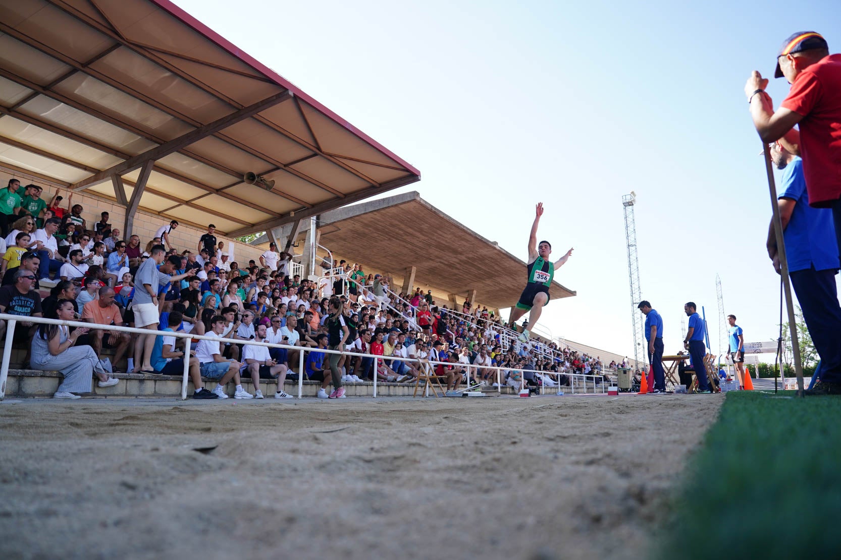 Las mejores imágenes de una gran tarde de atletismo en Las Pistas del Helmántico