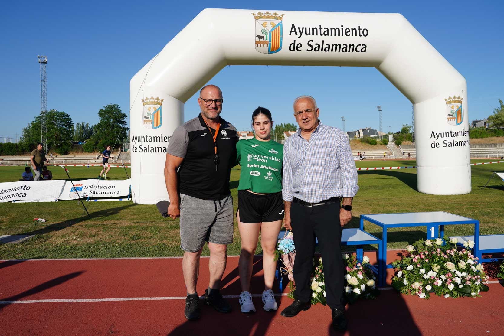 Las mejores imágenes de una gran tarde de atletismo en Las Pistas del Helmántico