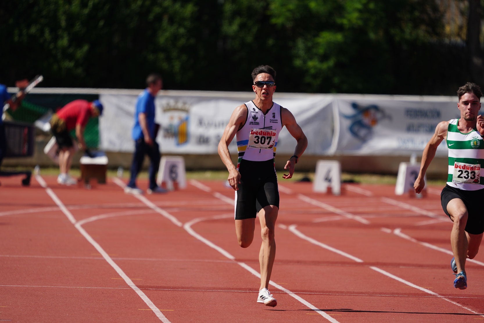 Las mejores imágenes de una gran tarde de atletismo en Las Pistas del Helmántico