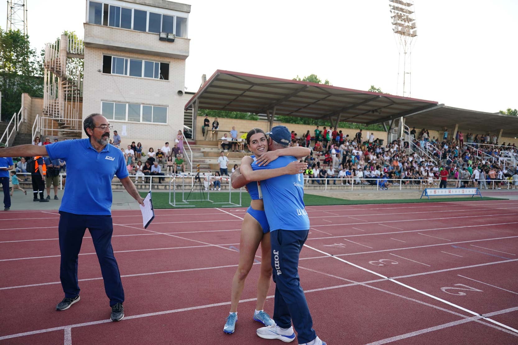 Las mejores imágenes de una gran tarde de atletismo en Las Pistas del Helmántico