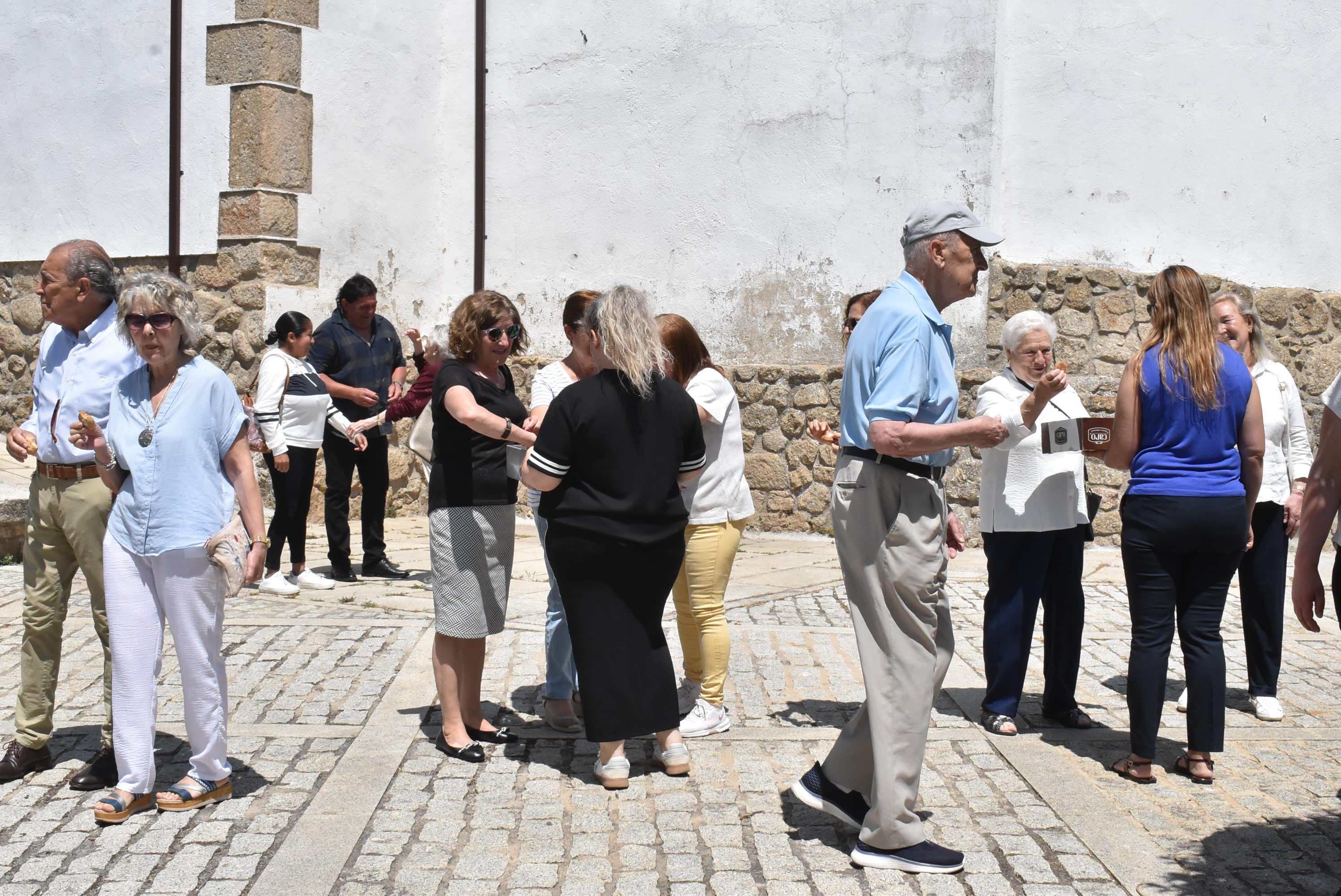 Béjar acompaña La Antigua en la procesión de la Virgen en el Domingo de Pentecostés