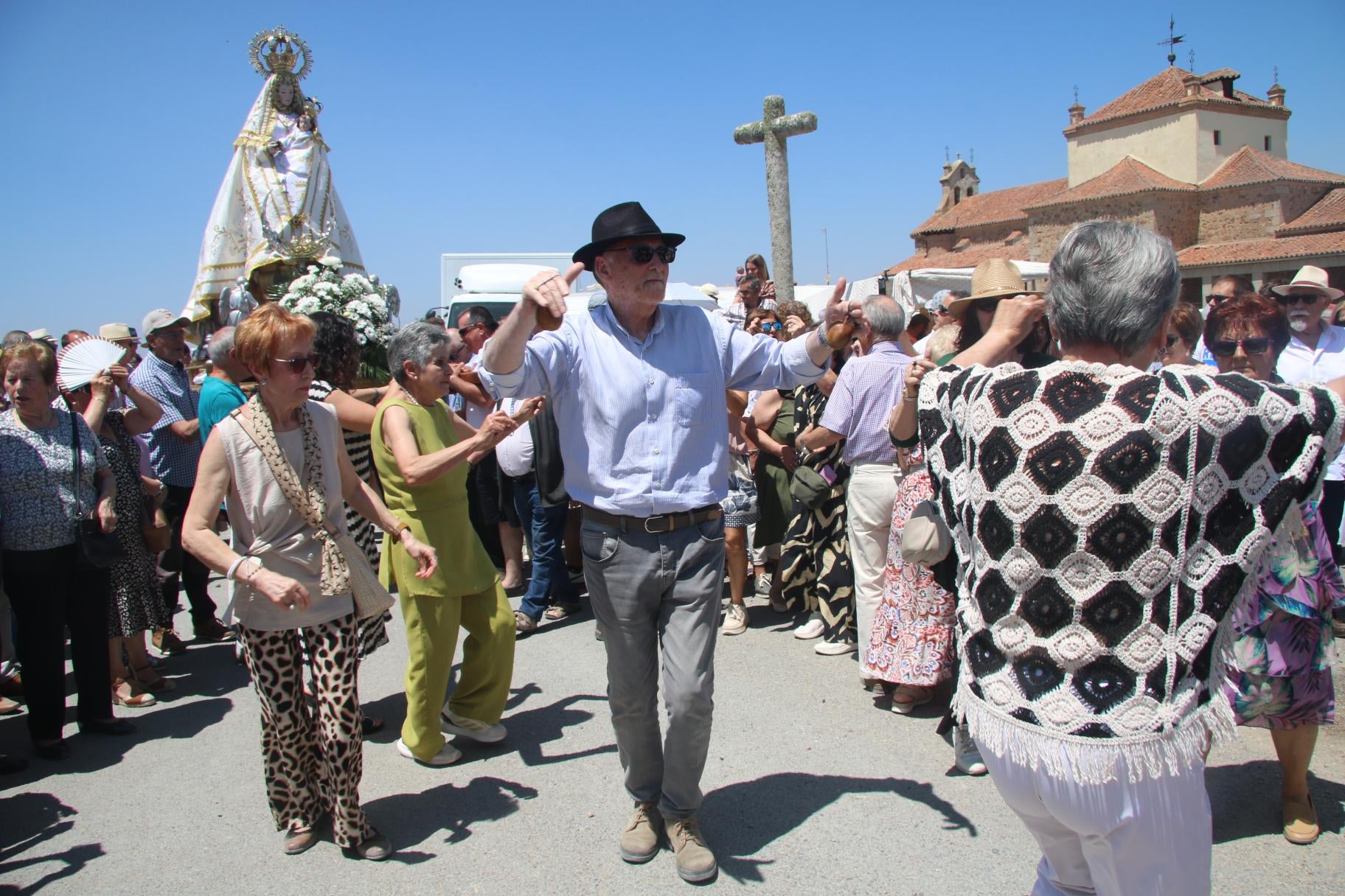 Valdejimena reúne a más de 1.500 romeros en su día grande