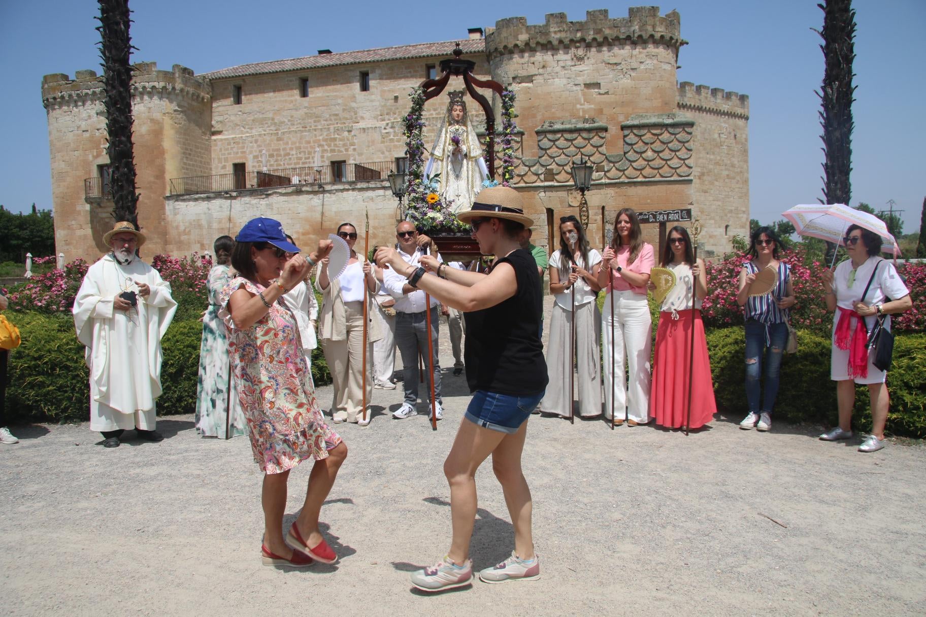 Un millar de romeros en El Cañedo