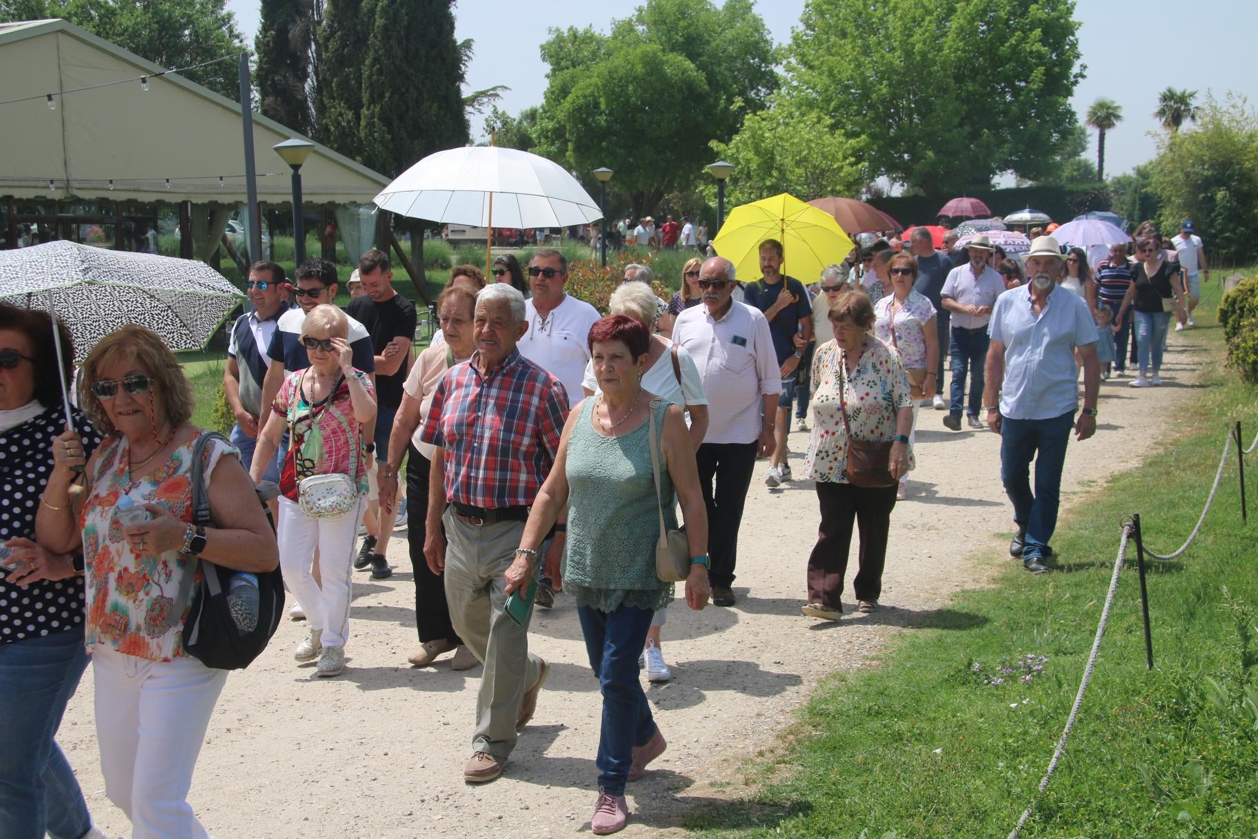 Un millar de romeros en El Cañedo