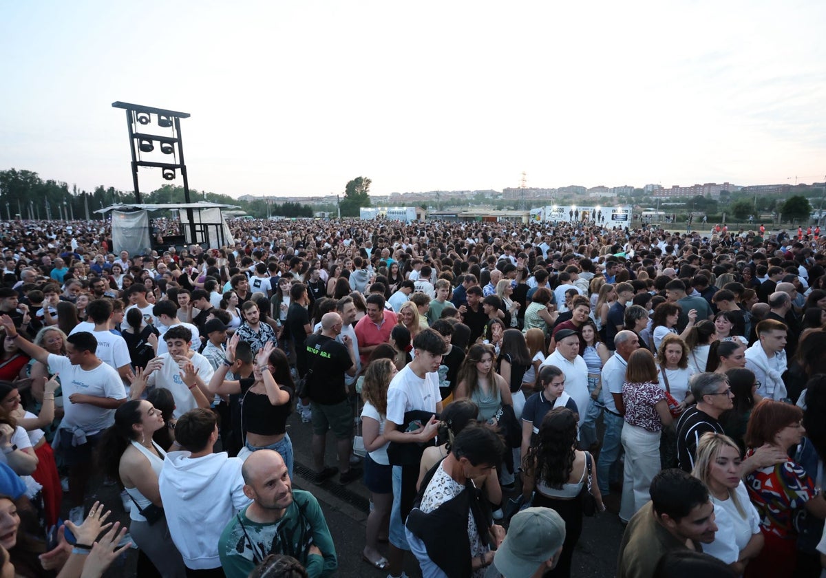 Furor en La Aldehuela para ver a la Orquesta Panorama
