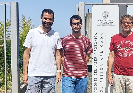 Investigadores de la Unidad de Luz y Materia Estructuradas.