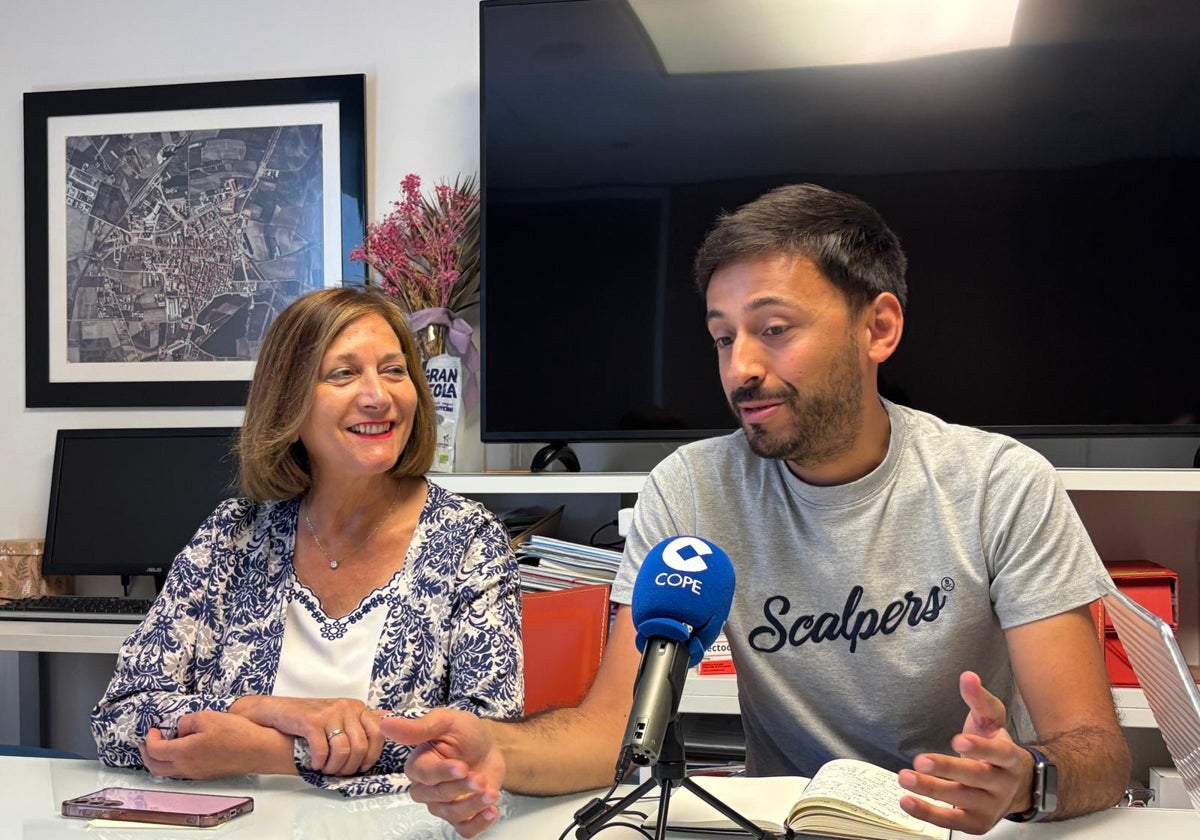 Carmen Ávila y Fran Díaz, durante la rueda de prensa ofrecida en el Ayuntamiento.