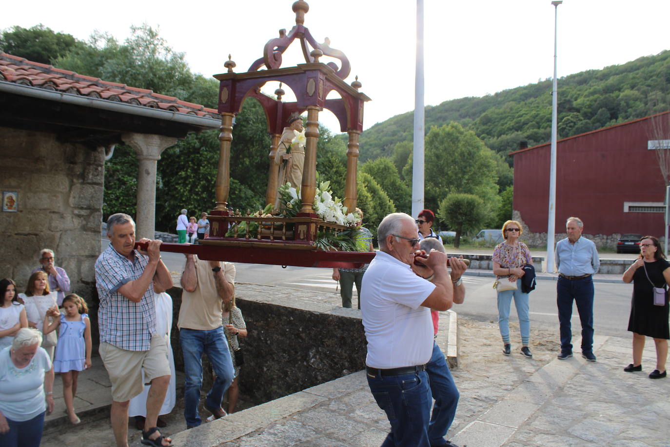 Montemayor del Río acompaña a San Antonio en la víspera de su fiesta