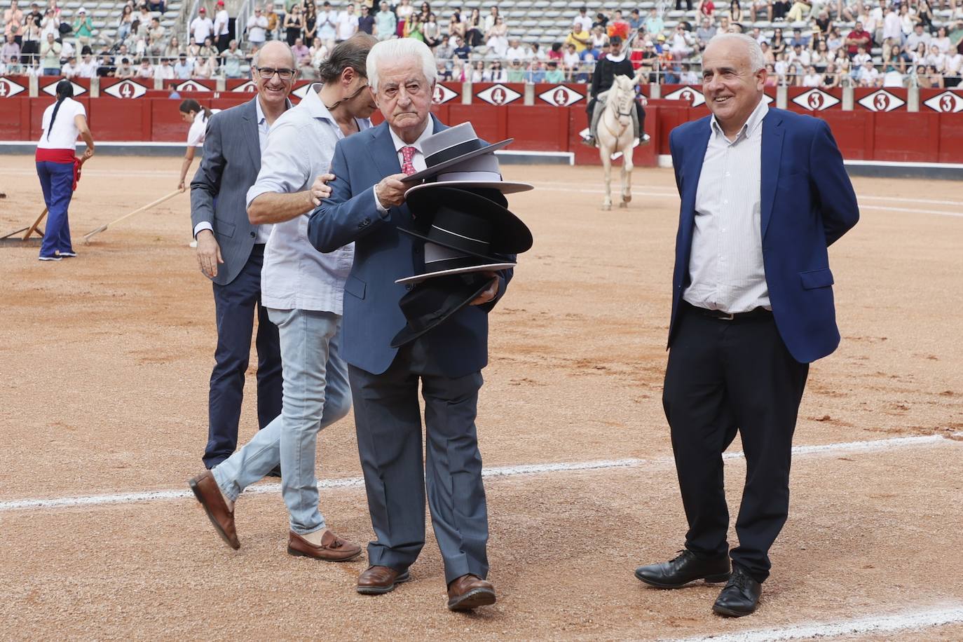 Una ovación inolvidable: La Glorieta, rendida al maestro de maestros
