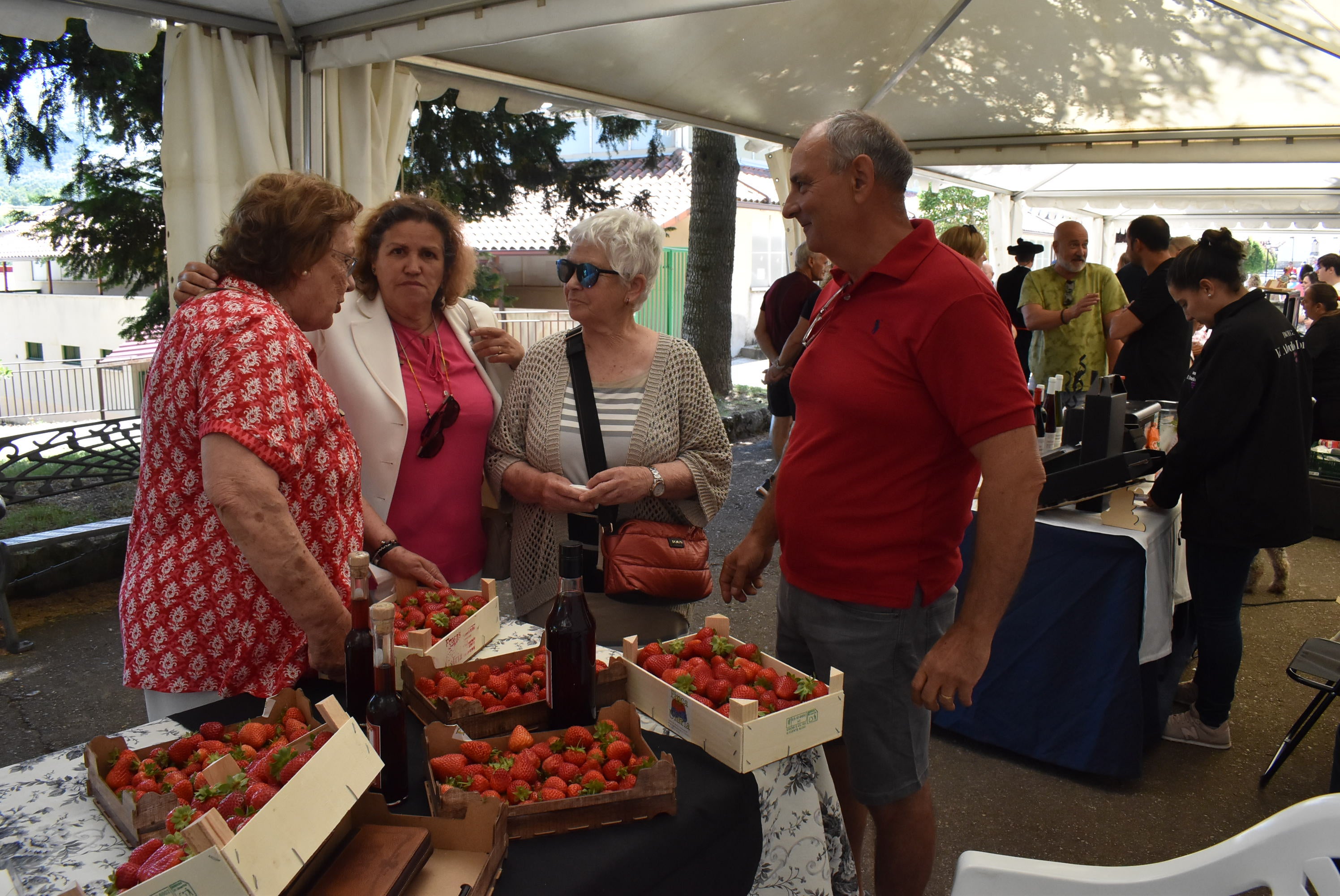 Primera feria agroalimentaria en Candelario para rendir homenaje a su tradición chacinera