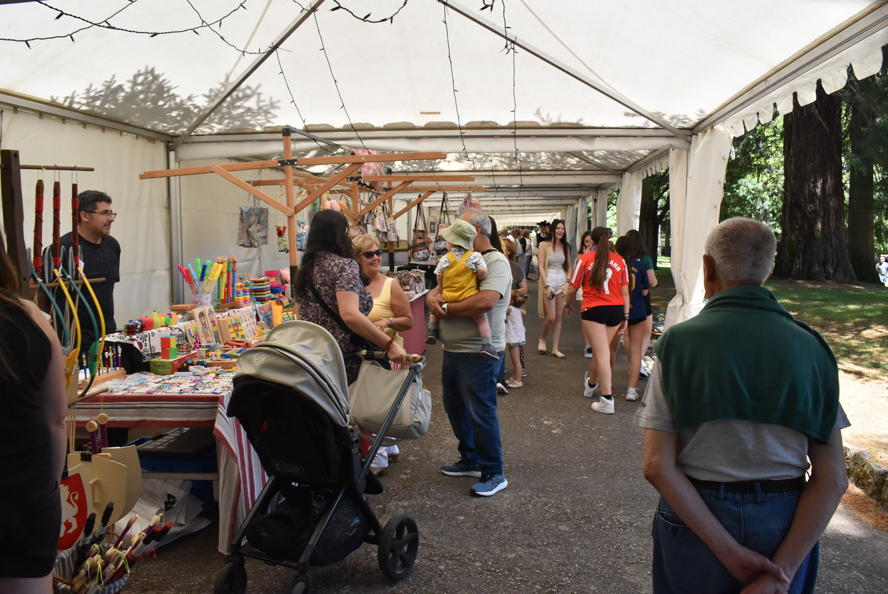 Primera feria agroalimentaria en Candelario para rendir homenaje a su tradición chacinera