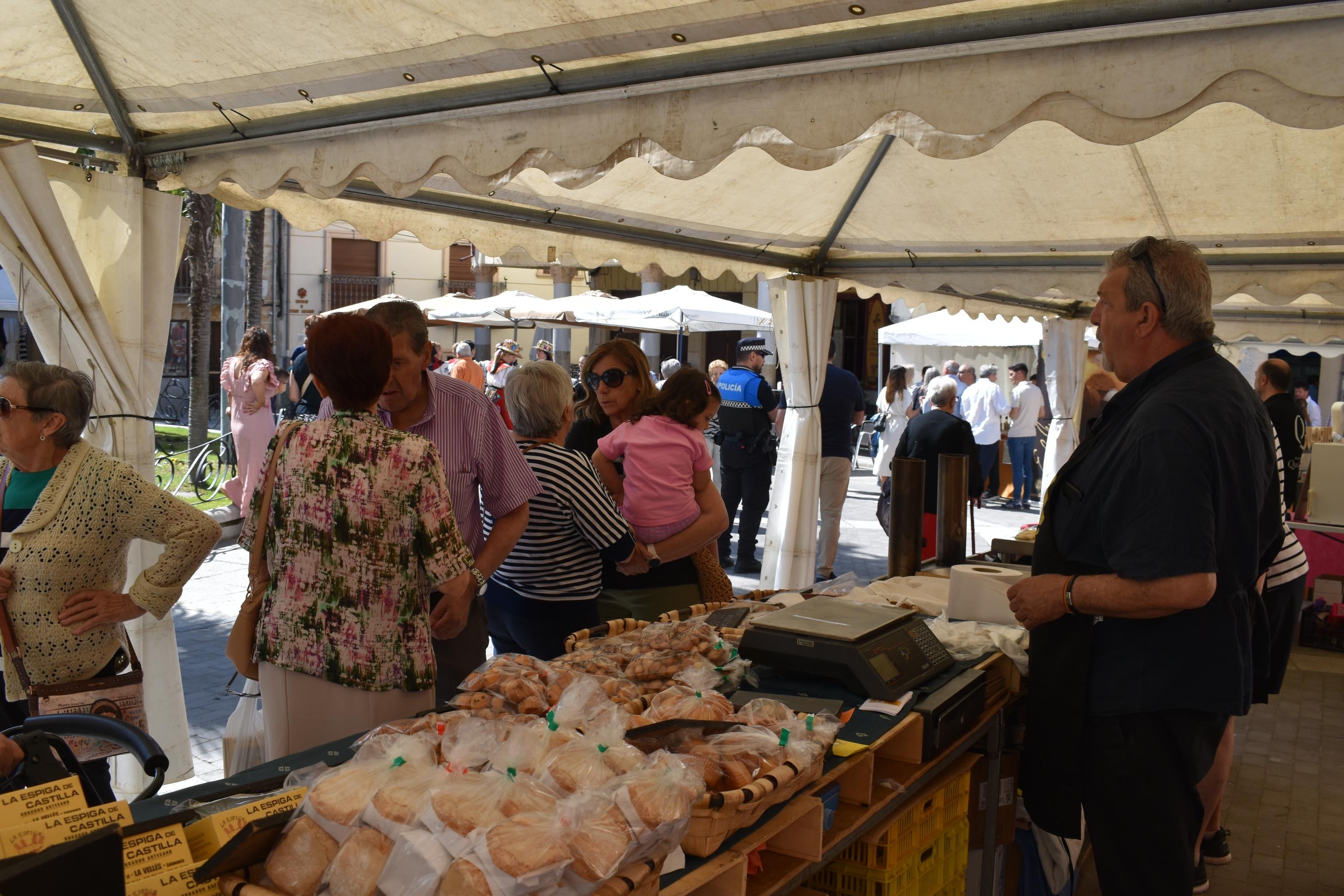 Sin animales, pero con esencia en la Feria de San Antonio de Alba de Tormes