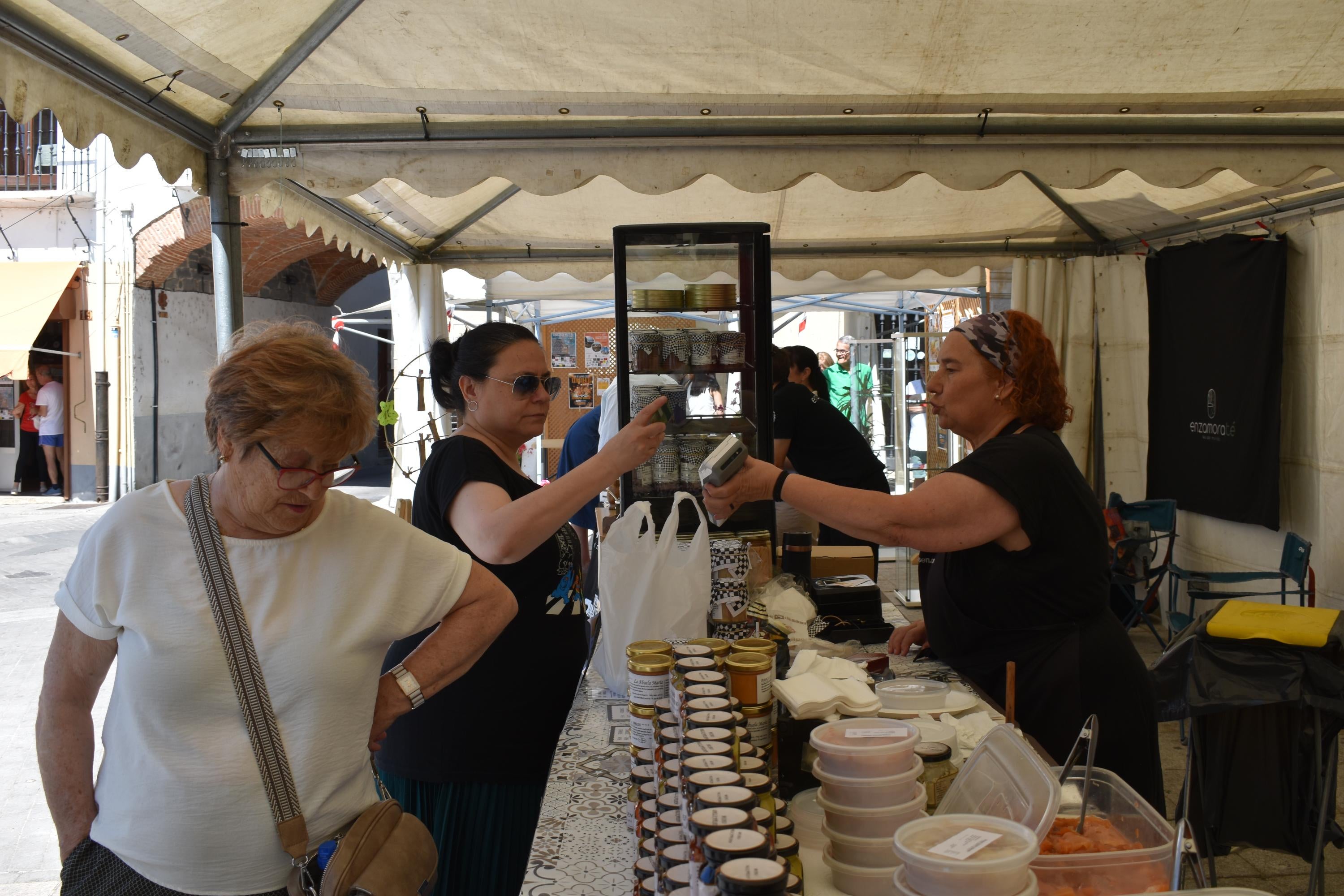 Sin animales, pero con esencia en la Feria de San Antonio de Alba de Tormes