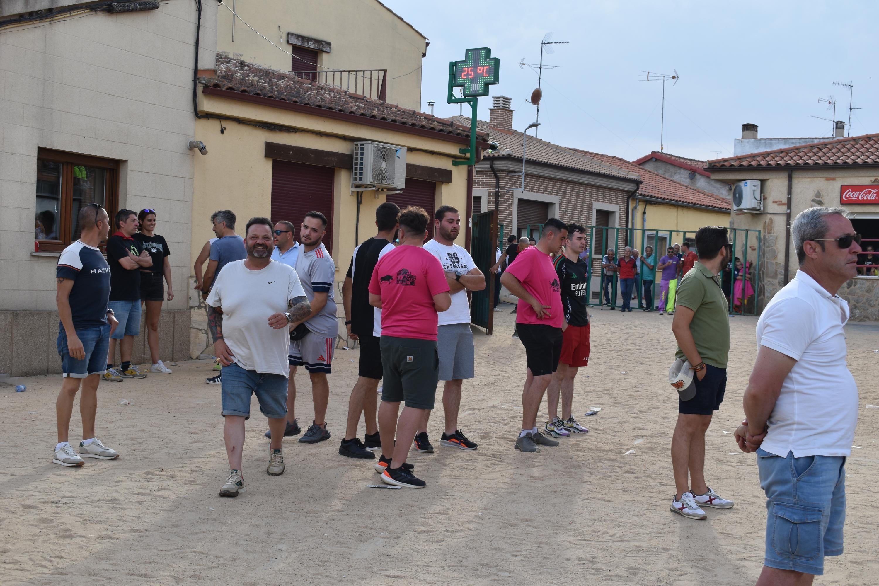 Pasión taurina en Topas antes de cerrar las fiestas en honor a San Antonio