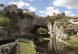 Puente natural que da nombre a Puentedey