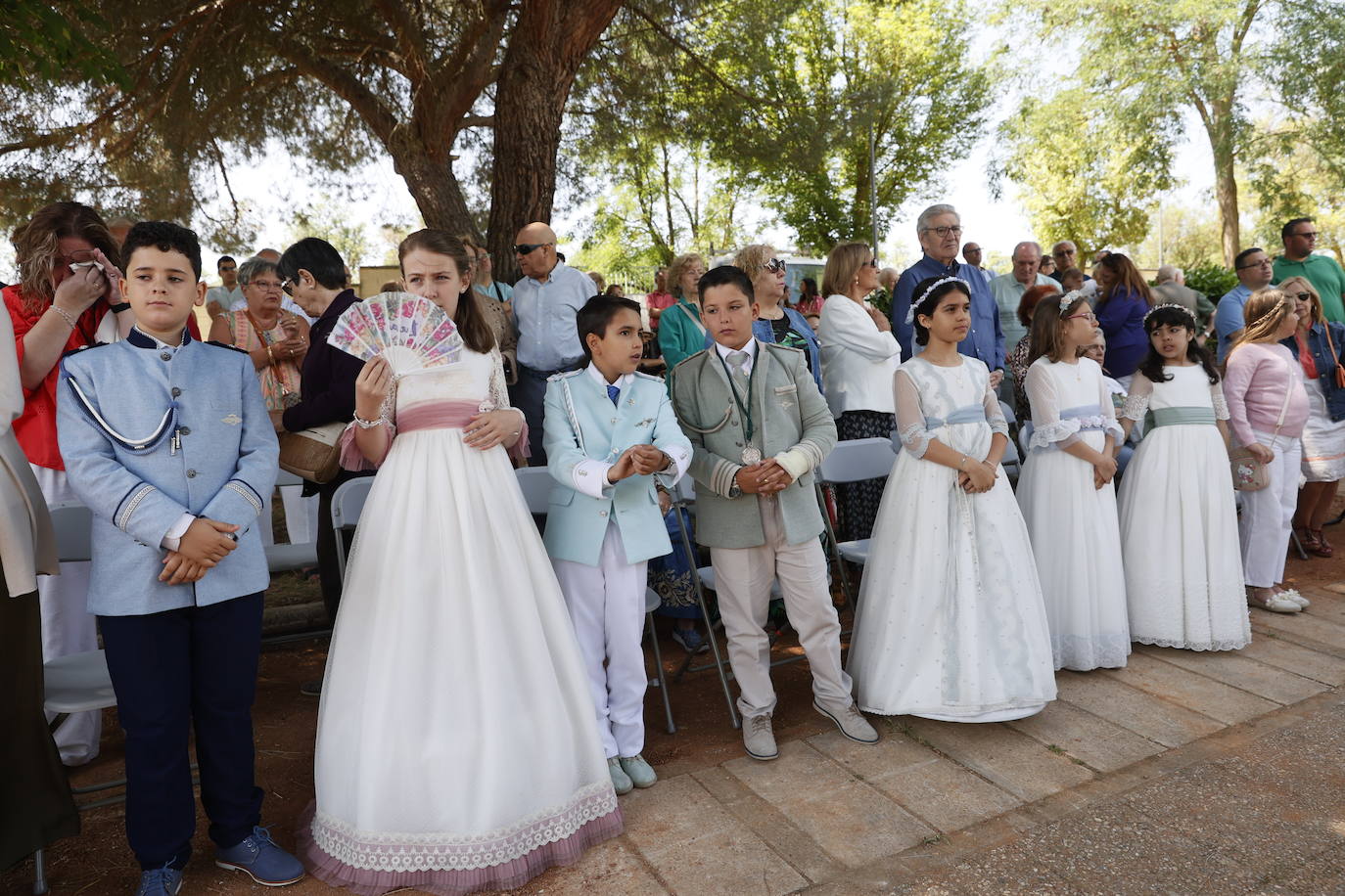 Tejares rinde homenaje a su virgen