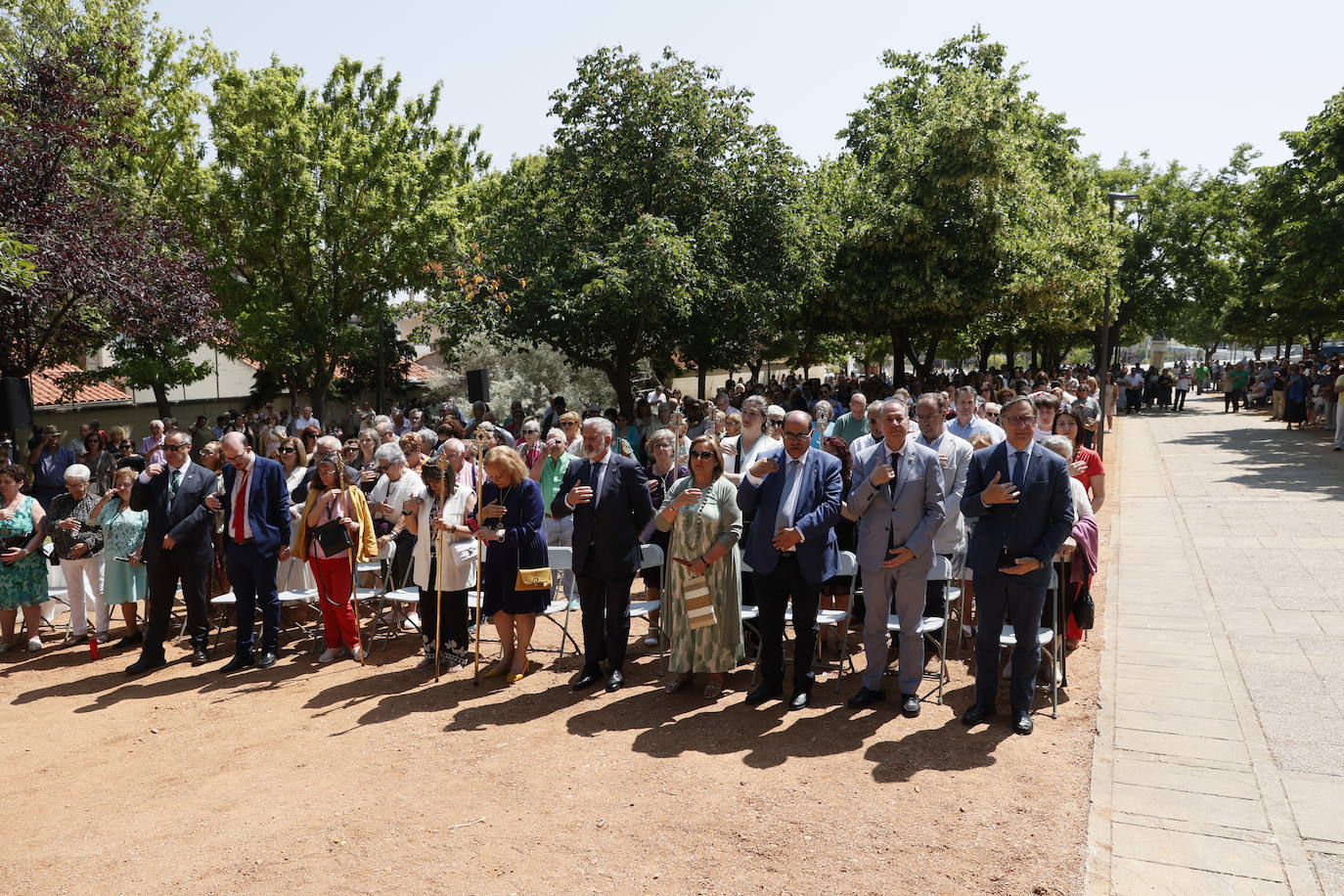 Tejares rinde homenaje a su virgen