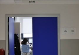 Personal médico, en una sala del Hospital de Salamanca.