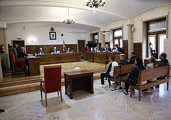 El juicio contra el grupo comenzó en pasado mes de abril en la Audiencia Provincial de Salamanca.
