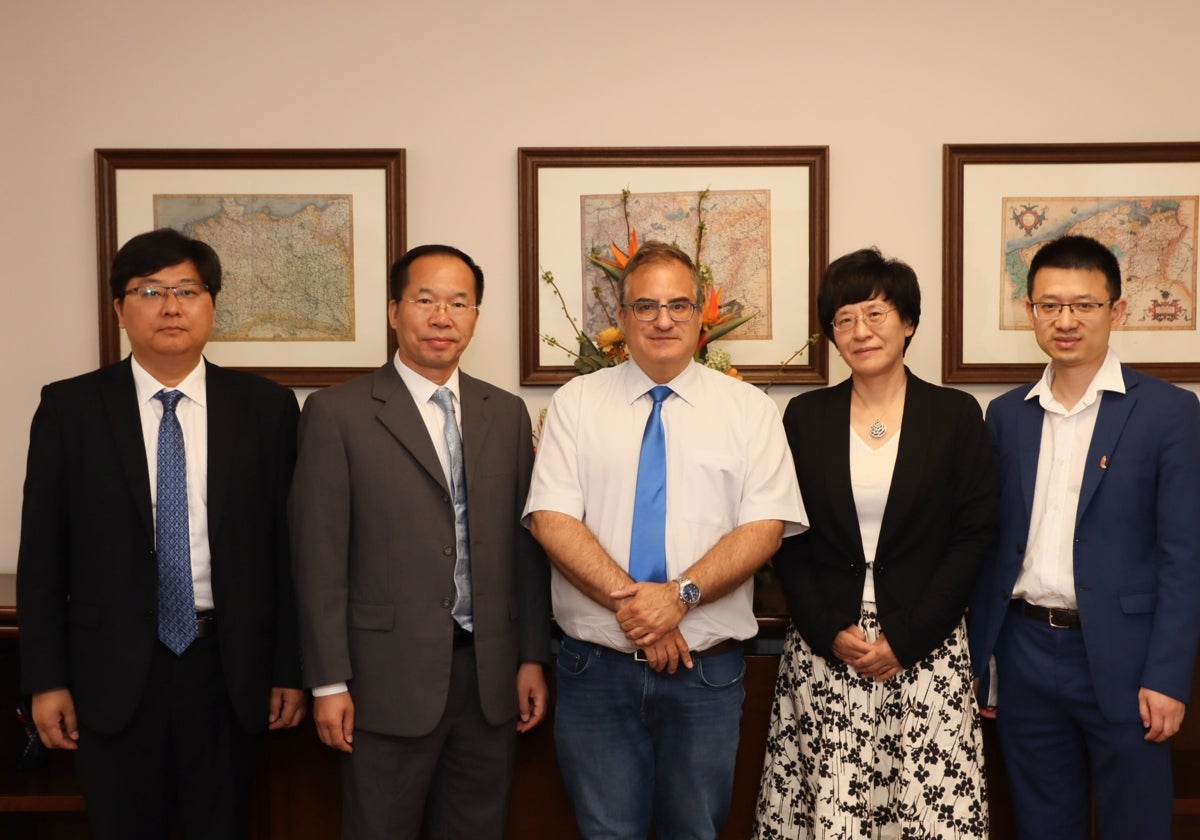 Encuentro con la Universidad de Hunan.