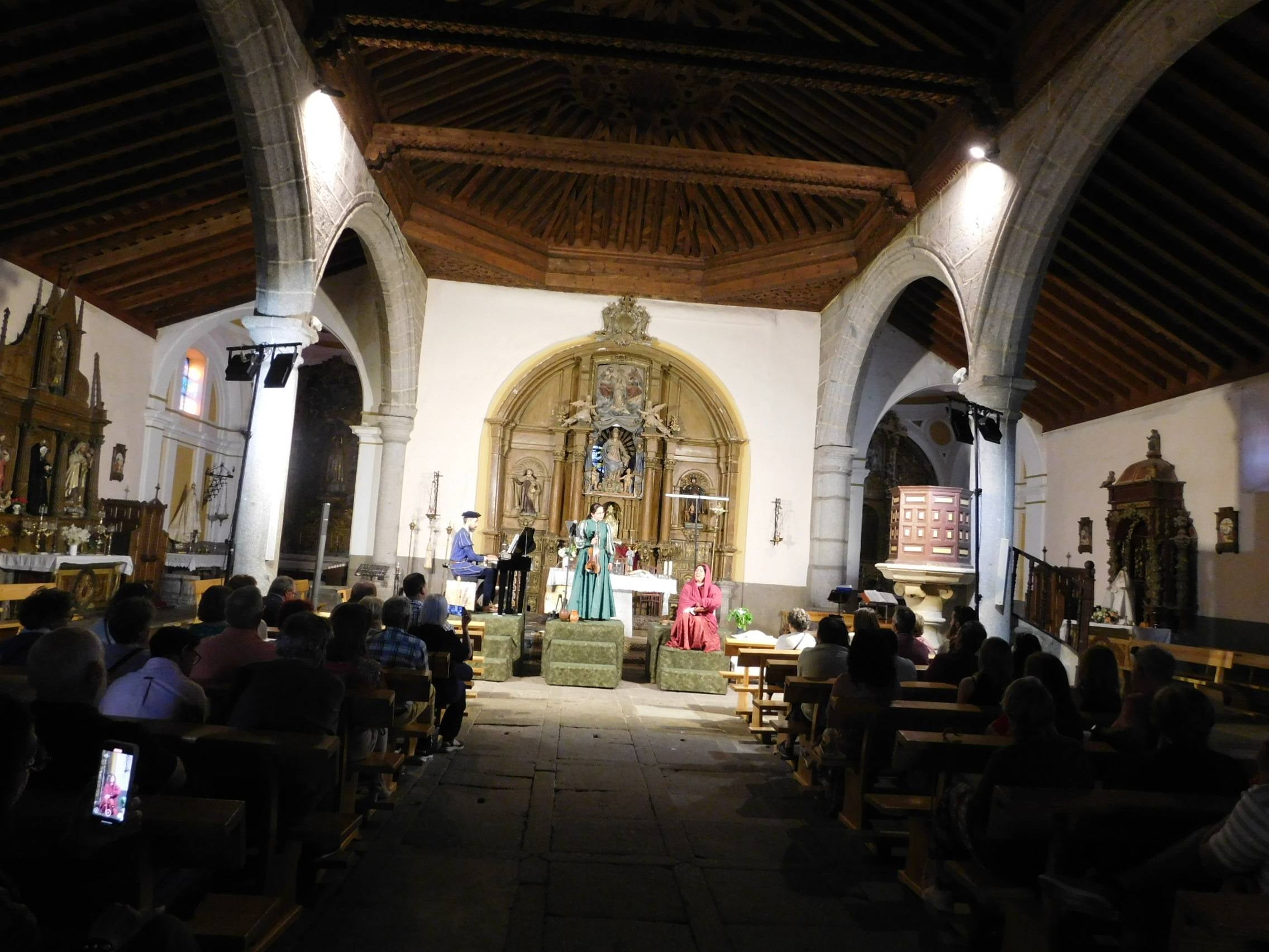 Las imágenes de &#039;Arcos y Ecos&#039; en la iglesia de Cantaracillo
