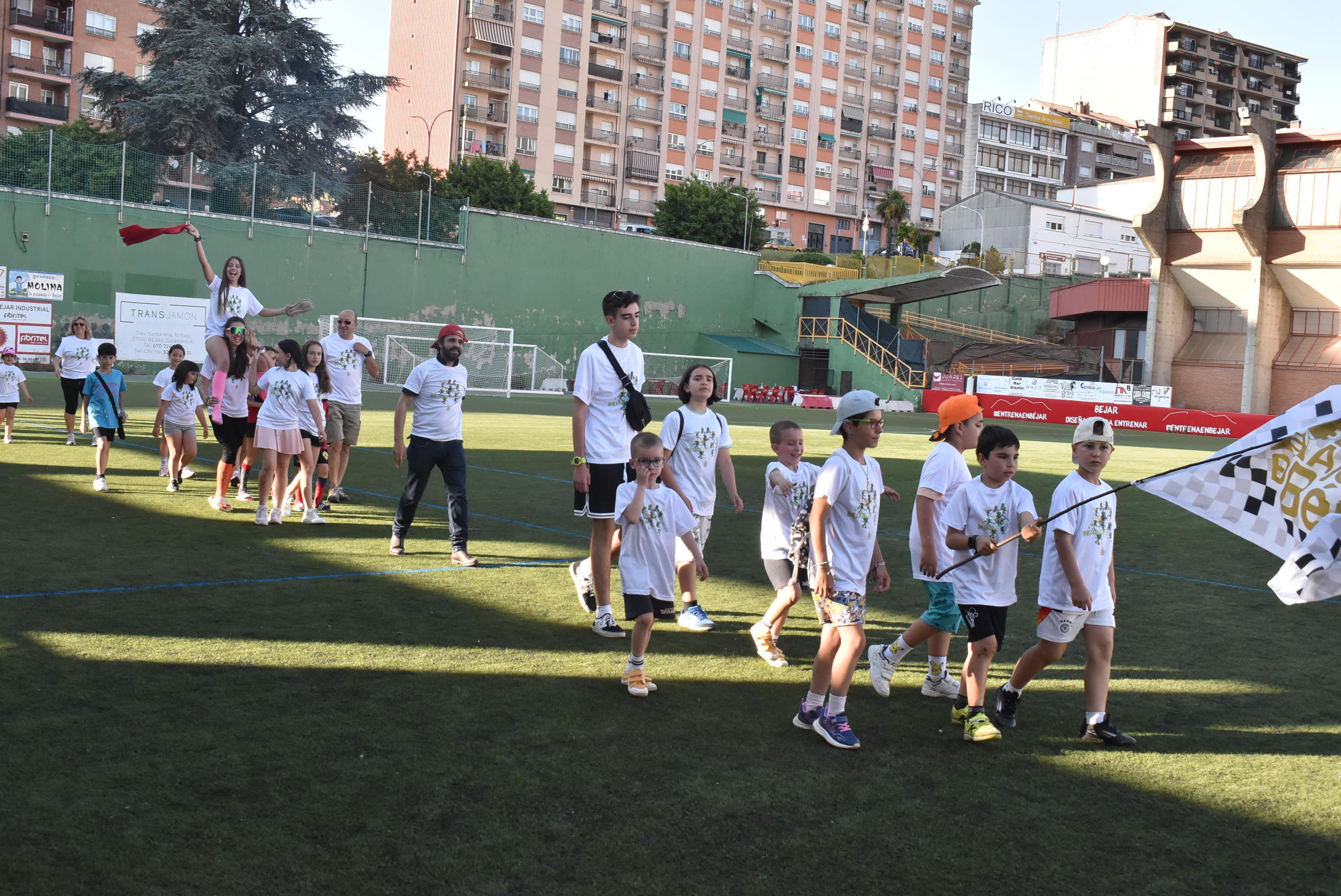 Fiesta escolar para despedir las actividades infantiles en Béjar