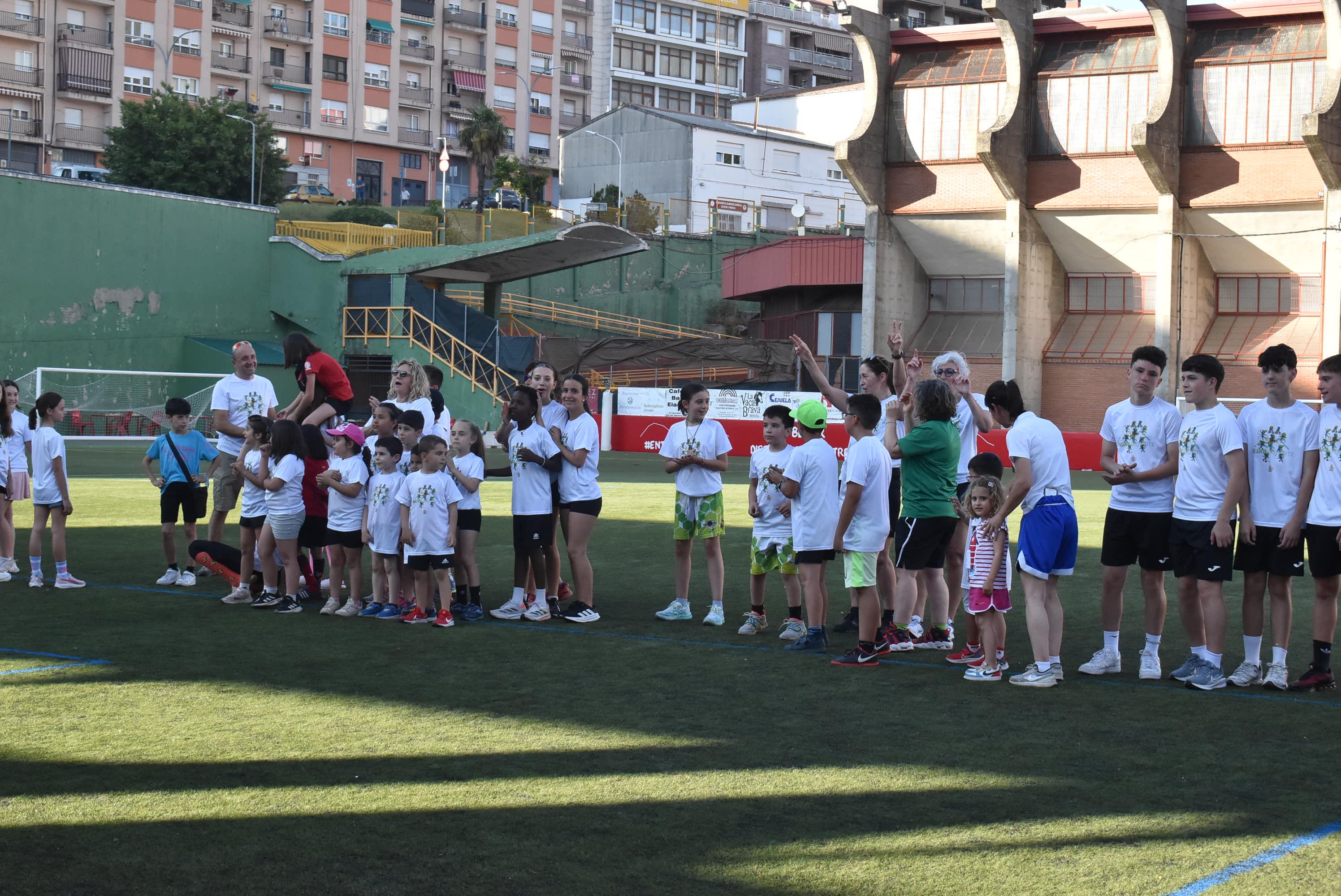 Fiesta escolar para despedir las actividades infantiles en Béjar