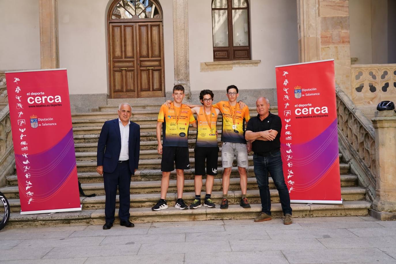 Gran fiesta en La Salina para entregar los premios a los mejores del Triatlón Escolar