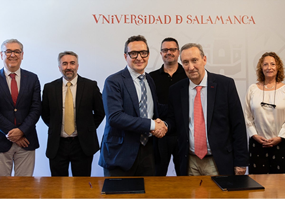 Firma del acuerdo.