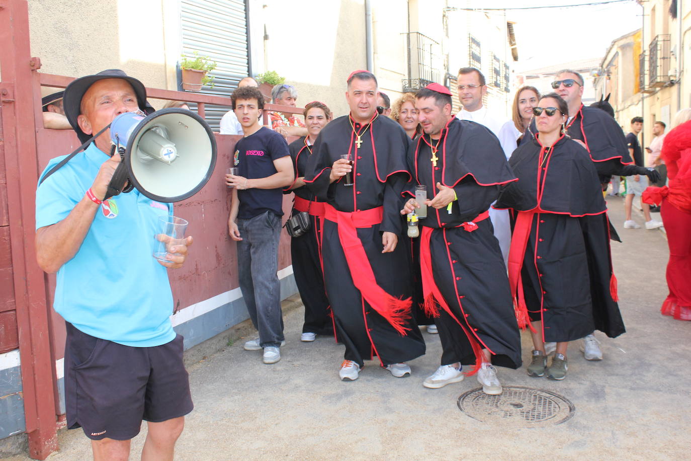 La Fuente de San Esteban: los amos del disfraz