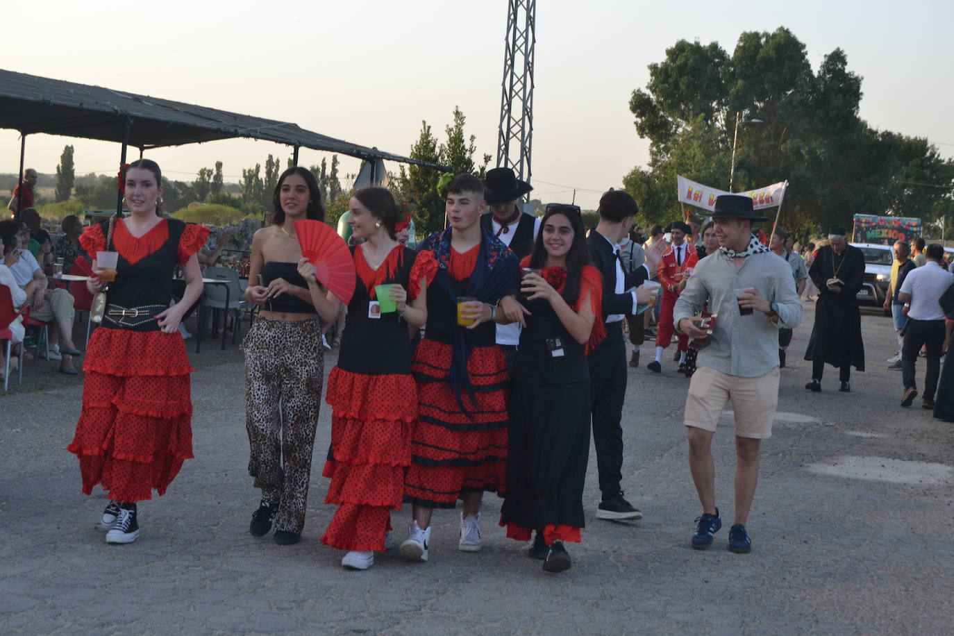 Creatividad y brillantes en el desfile de El Cubo de Don Sancho